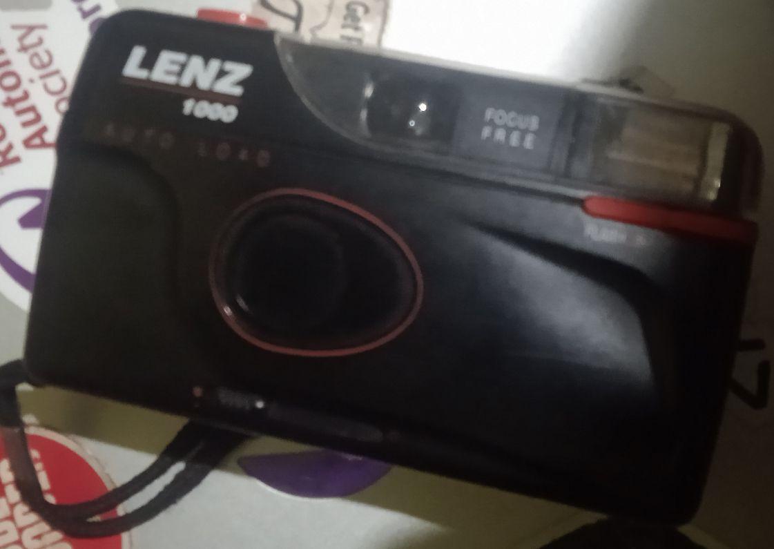 Lenz Camera